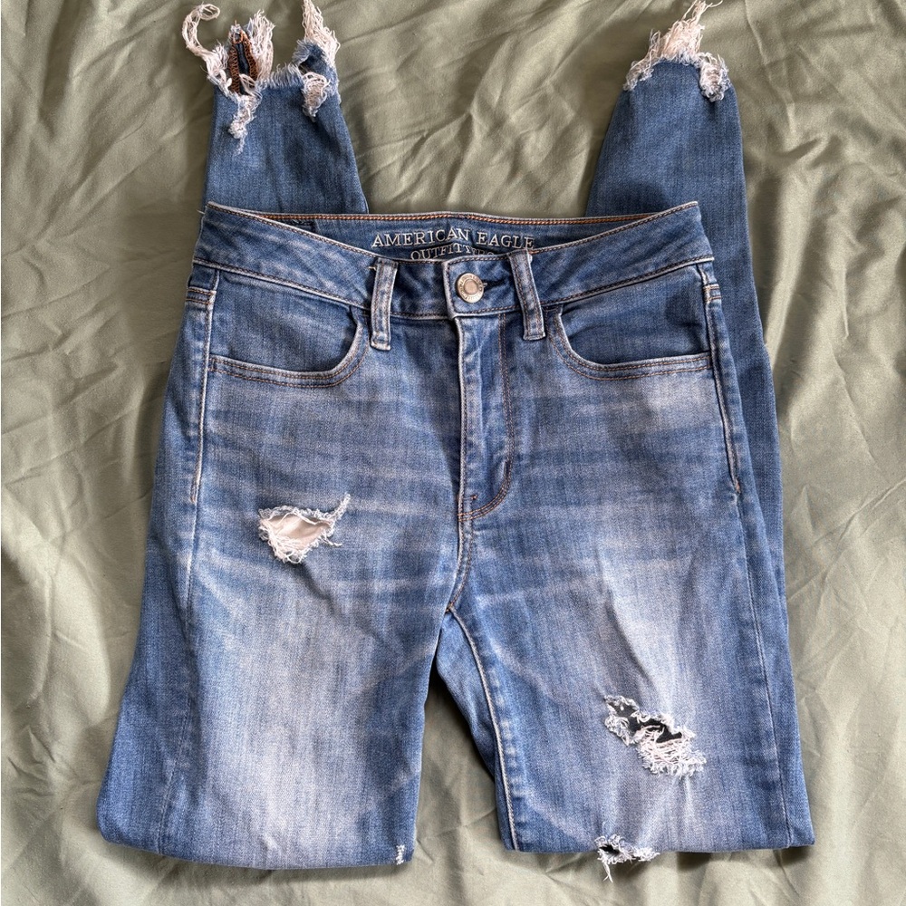 American Eagle Outfitters Super Stretch Skinny Distressed Jeans Sz 2R